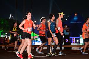 BIB: 237
                            <button type="button" onclick="openModal(15100560)" class="btn btn-primary btn-sm float-right btn-popup" data-toggle="modal" data-target=".modal-high-quality">
                        <i class="fas fa-shopping-cart"></i> Add to Cart
                    </button>
                                            <button type="button" onclick="isThisMe(15100560, true)" class="btn btn-success btn-sm float-right btn-popup btn-isme hidden" data-toggle="tooltip" data-placement="bottom" title="นี่คือรูปของคุณใช่ไหม คลิกที่นี่เพื่อเอาเข้าอัลบั้ม">
                        <i class="fas fa-plus"></i> Add to album
                    </button>
                    <button type="button" onclick="isThisMe(15100560, false)" class="btn btn-warning btn-sm float-right btn-popup btn-isnotme hidden">
                        <i class="fas fa-ban"></i> Remove from album
                    </button>
